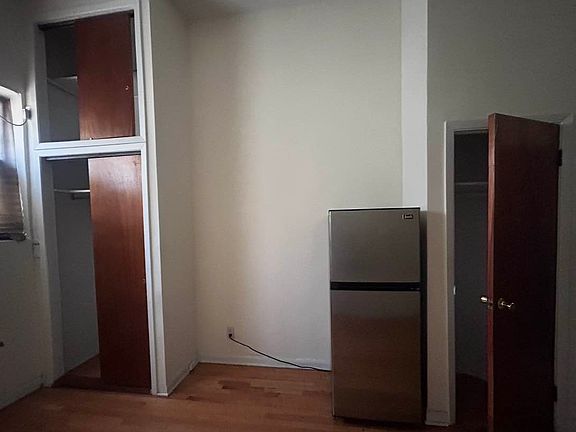 4th image of 1569 York Ave APT 1B