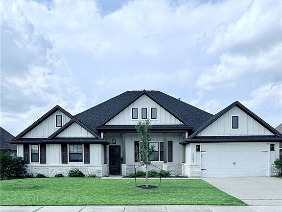 2nd image of 4203 Lismore Ln