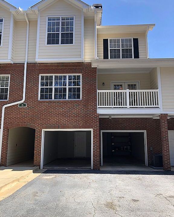 Townhouse style layout.