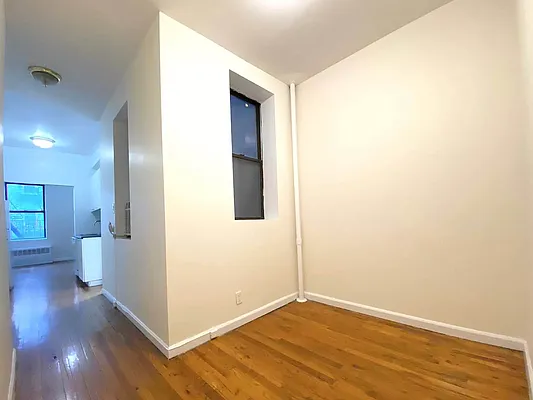 Rented by Compass | media 12