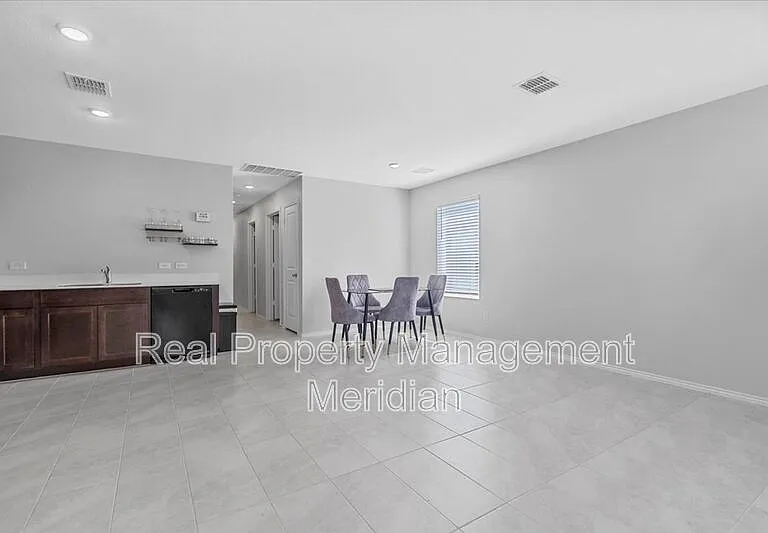 8730 Texas Risinger Dr — Photo 14