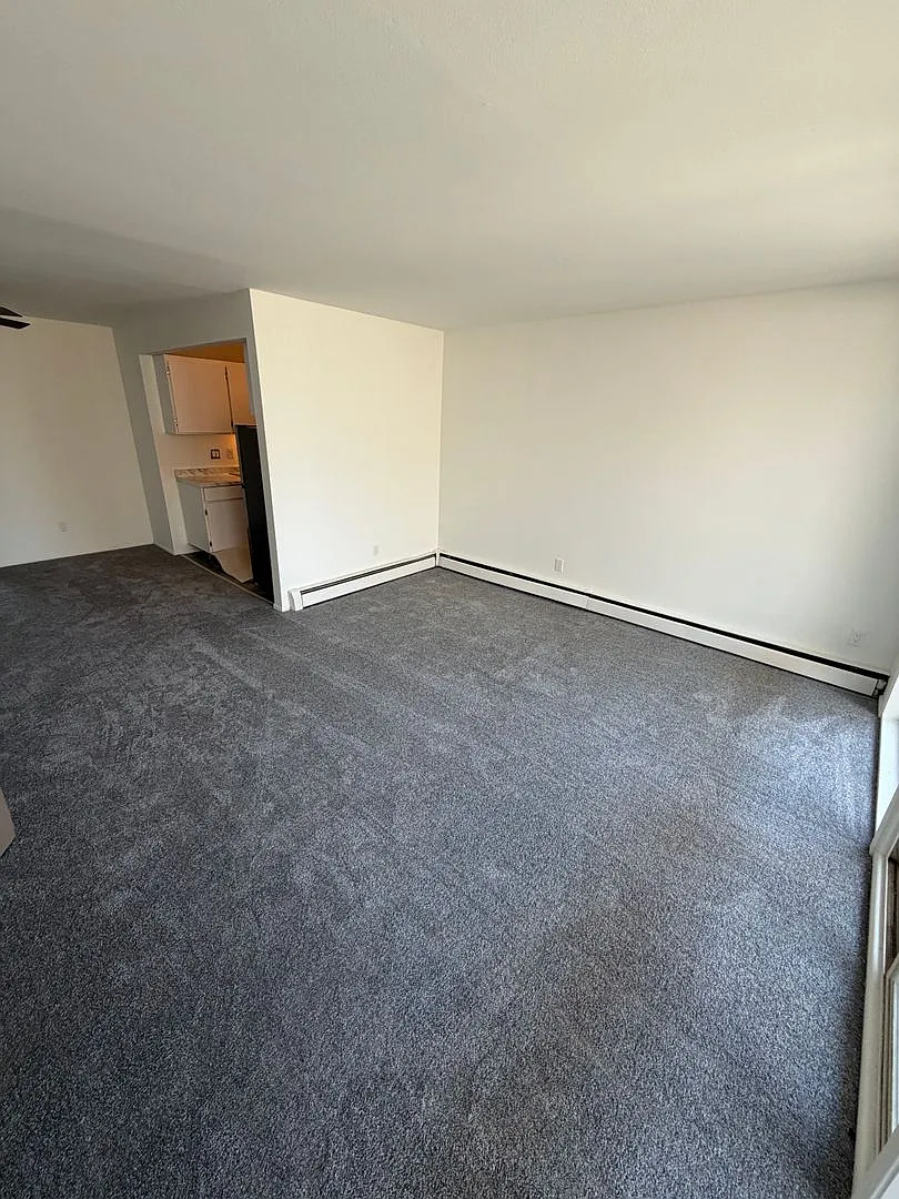 Renovated One Bedroom Apt On Nautical Mile — Photo 4