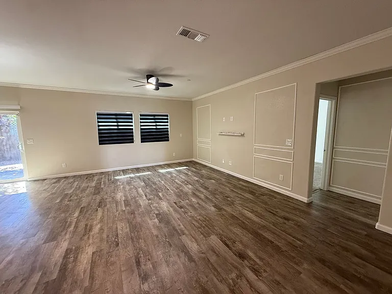 2995 Stable Dr — Photo 7