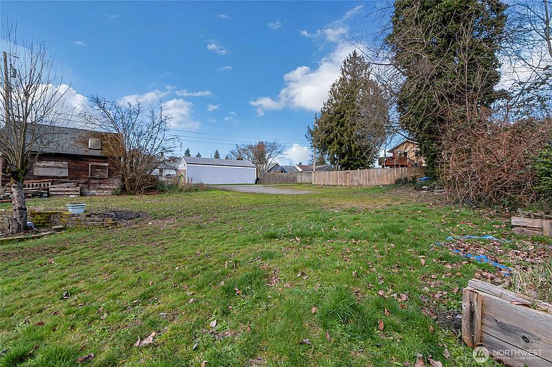 4th image of 0 S Winnetka Street