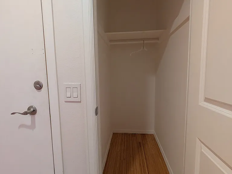 Walk in closet