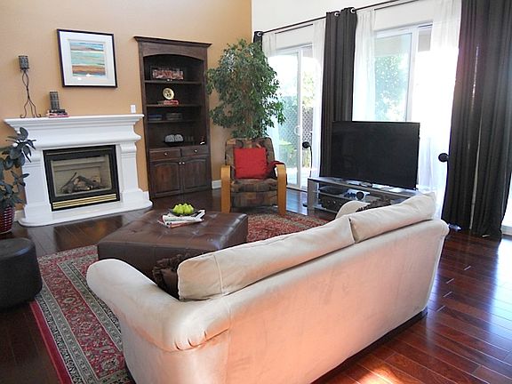 3rd image of 2507 Windrim Way