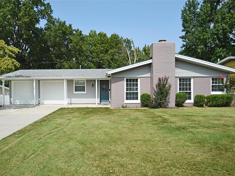 1st image of 727 Chevron Dr