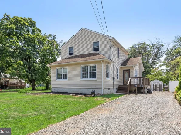 208 S Garfield Ave, Moorestown, NJ 08057