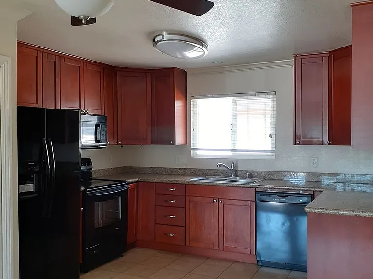 1440 Oakdale Ave #9 — Photo 3