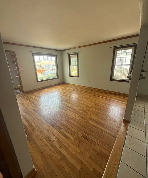 725 Wyoming Ave — Photo 3