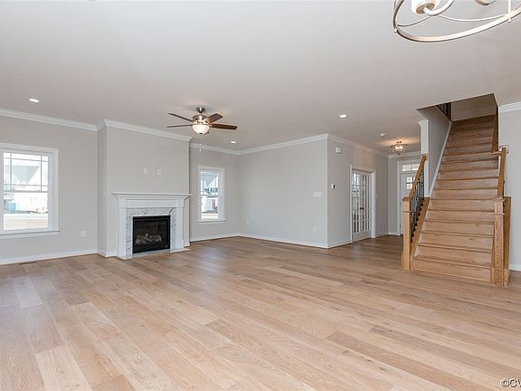 5th image of 2932 Goldeneye Ln