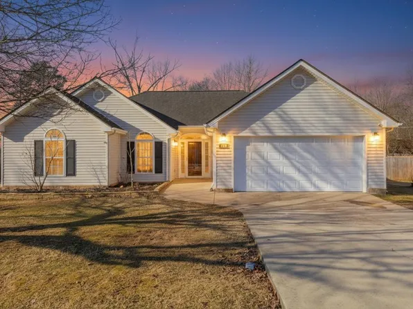 182 Century Dr, Rossville, GA 30741