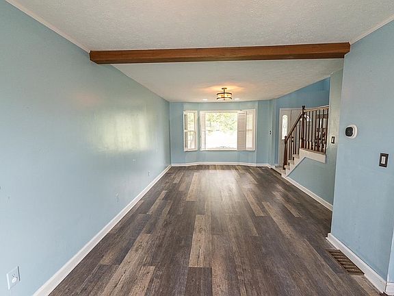 4th image of 451 Township Road 1533