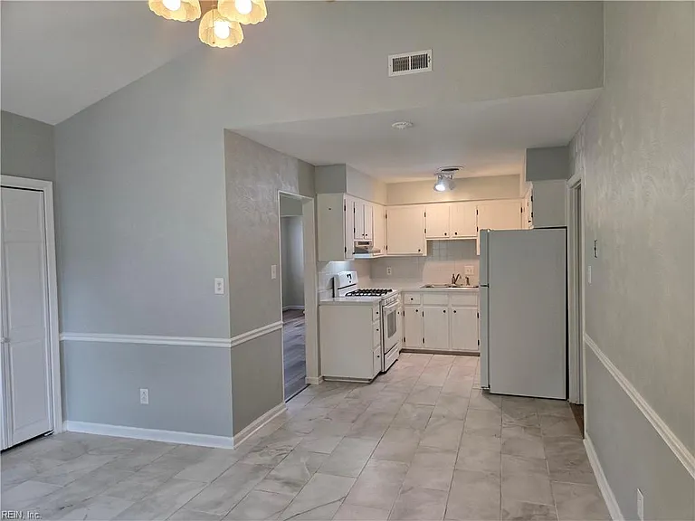 844 Lord Leighton Dr — Photo 11
