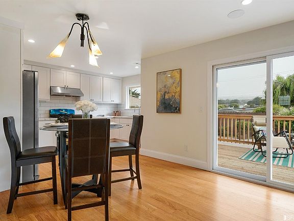 3rd image of 107 Indio Dr