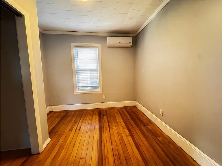 72 Courtland St #2 — Photo 7