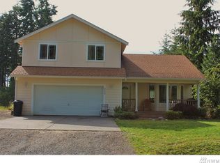 2220 E Trails End Dr, Belfair, WA 98528
