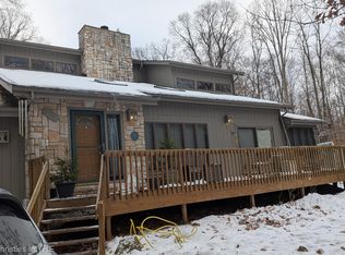 963 Peaceful Ct, Brighton, MI 48114