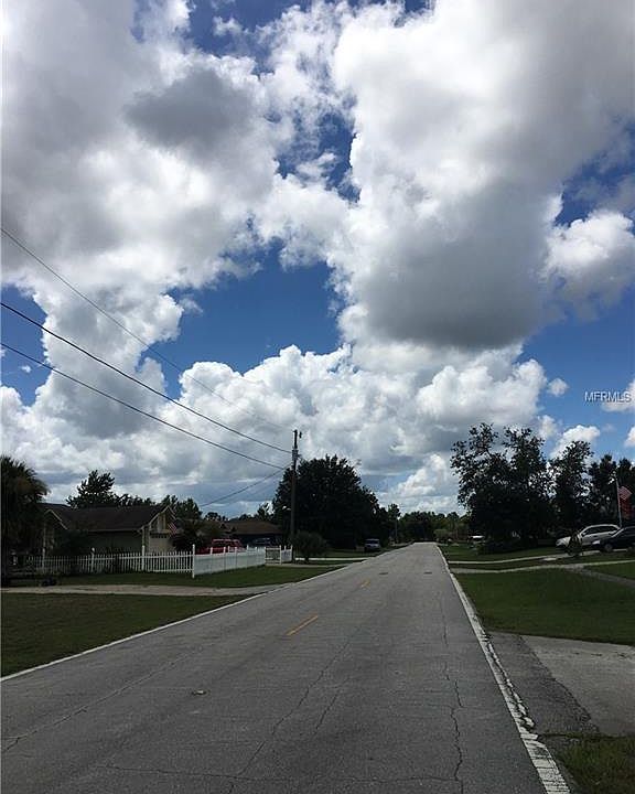 2nd image of 2141 Laredo Dr