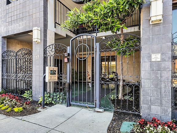 2nd image of 117 30th Ave N APT 601