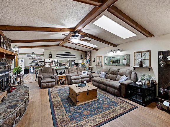 5th image of 143 Ridgeview Ln