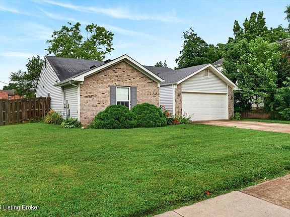 4th image of 310 Crystal Wash Dr