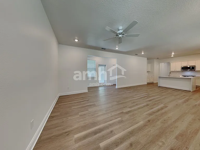 16373 Aubergine Aly — Photo 8