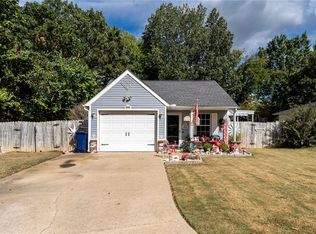 2041 Wood Tree Ct, Siloam Springs, AR 72761