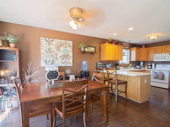 5th image of 1108 Crestview Dr