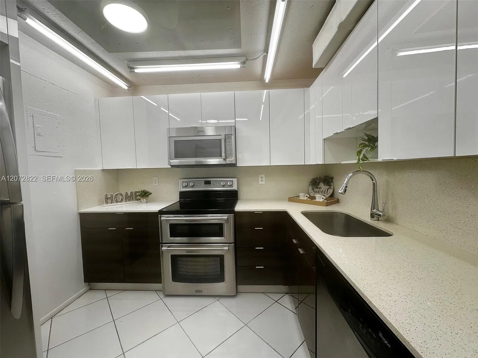 Plantation Place Condo — Photo 4