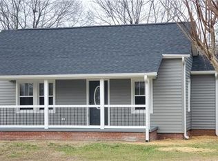 423 S Willow St, Dallas, NC 28034