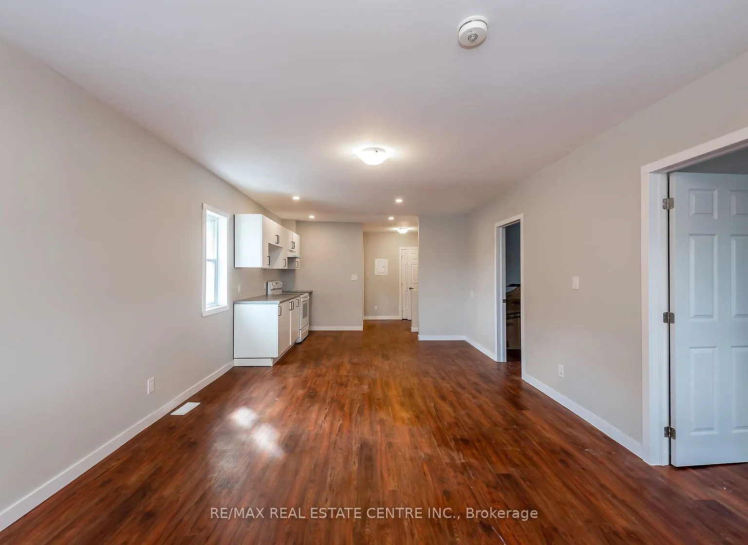 3 bed, $1,995 — Photo 3
