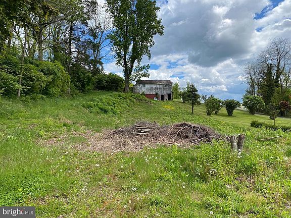 5th image of 1197 Alleghenyville Rd