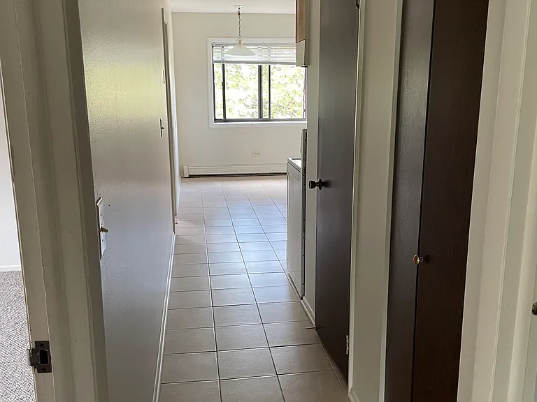 420 N Carter St — Photo 5