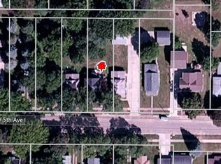 306 W 5th Ave, Lakefield, MN 56150