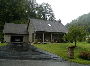 3238 Stone Coal Rd, Pikeville, KY 41501