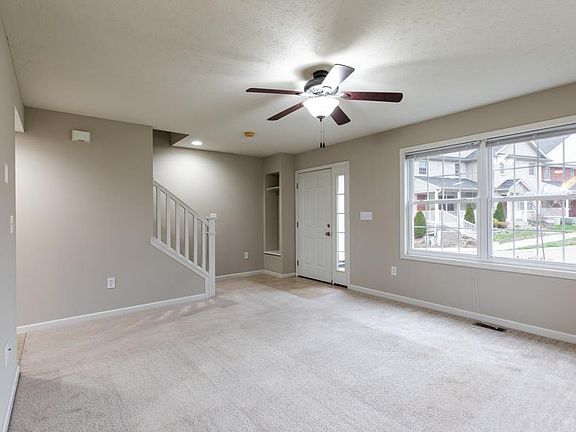 4th image of 1698 W Sunstone Dr