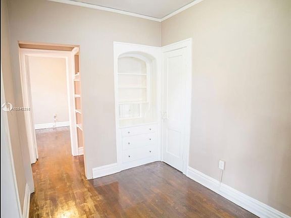 5th image of 344 Mendoza Ave #0