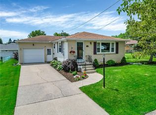 77 Madison St, Lancaster, NY 14086
