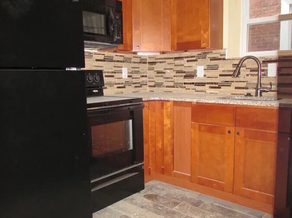 4011 Green St APT 2, Philadelphia, PA 19104
