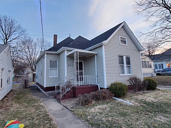 3rd image of 403 E Corrington Ave