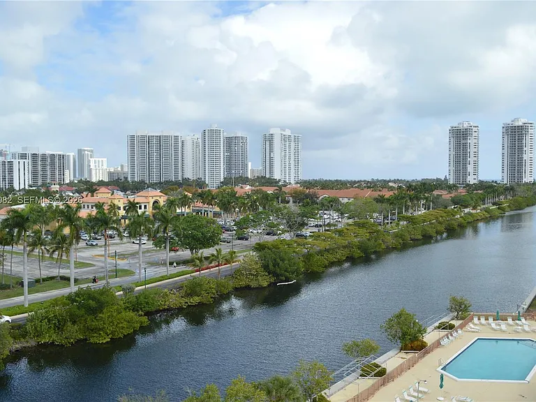 3401 N Country Club Dr #504 — Photo 14