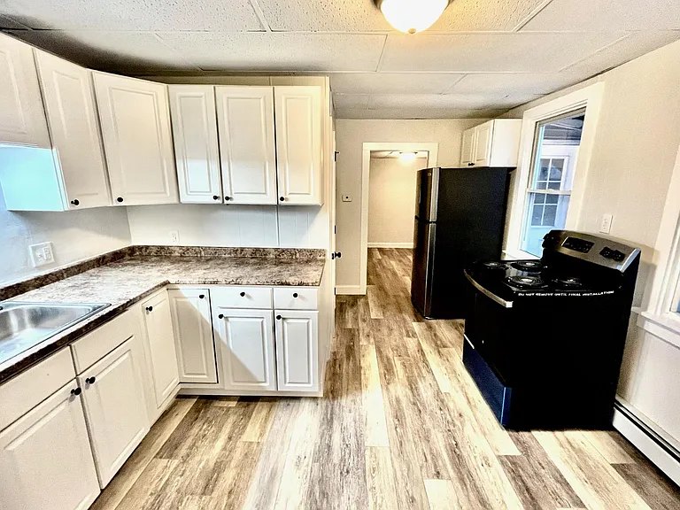 416 Main St #D — Photo 6