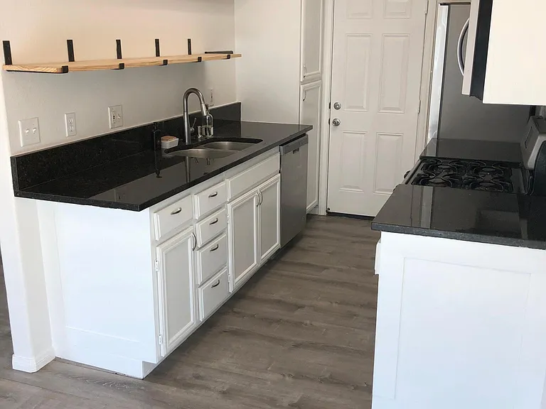 465 Calle Elegante — Photo 6