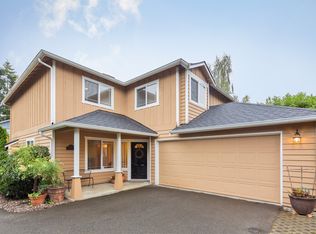 3553 SW 100th St, Seattle, WA 98146
