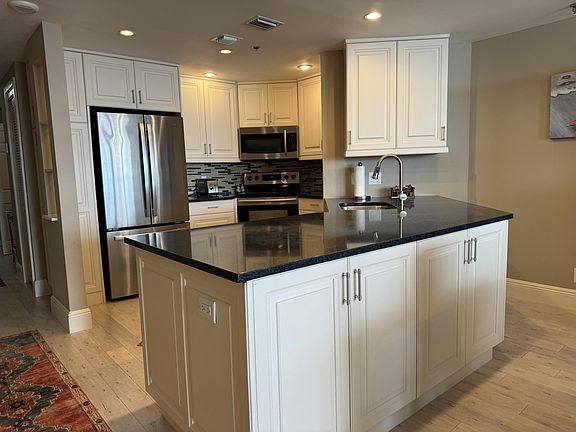 2nd image of 11370 Twelve Oaks Way #315