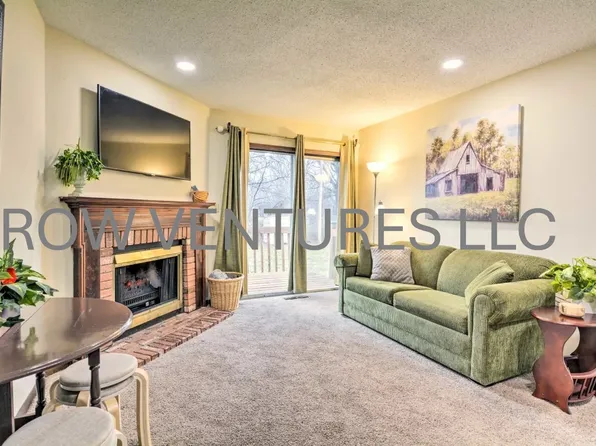 16756 S 1400th Rd APT B, Nevada, MO 64772
