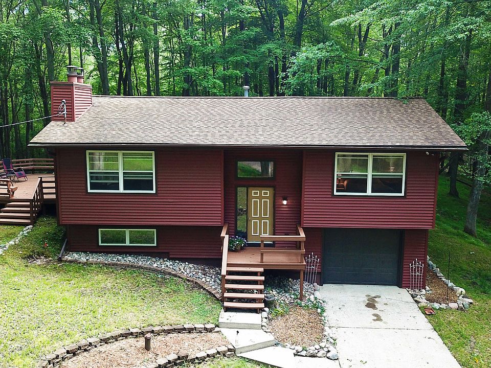 1st image of 9412 Golf Port Dr