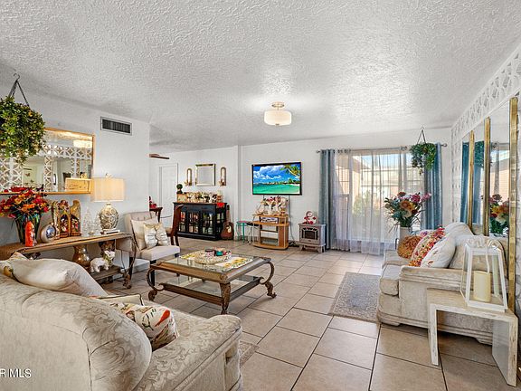 4th image of 10228 Luella Ave