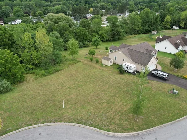 112 Jacobs Ln #36, Chittenango, NY 13037